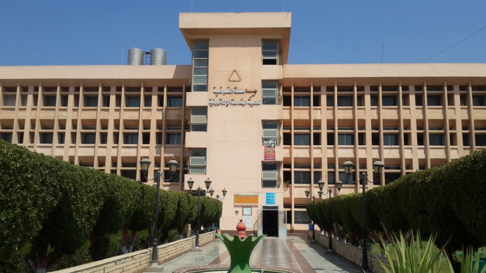 كلية الهندسة الإلكترونية بمنوف 