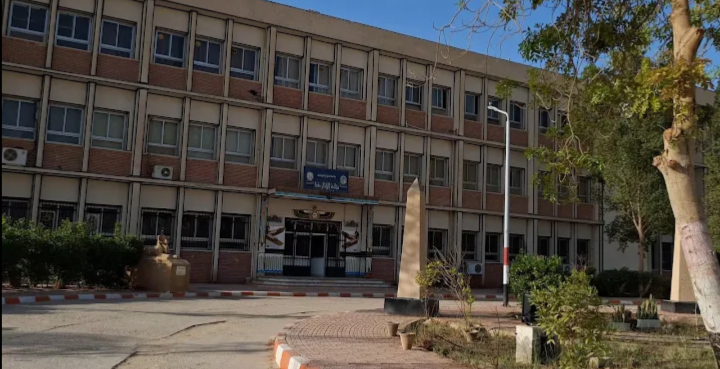 كلية الآثار جامعة جنوب الوادي