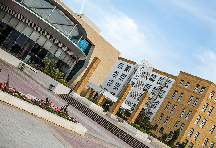 كلية الحاسبات وتكنولوجيا المعلومات جامعة المستقبل 