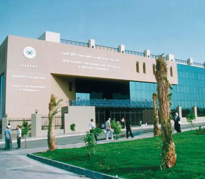 كلية الإدارة والتكنولوجيا (فرع مصر الجديدة) 