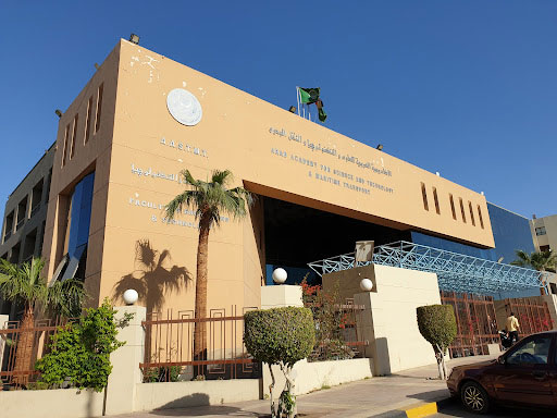 كلية الهندسة والتكنولوجيا (فرع مصر الجديدة)